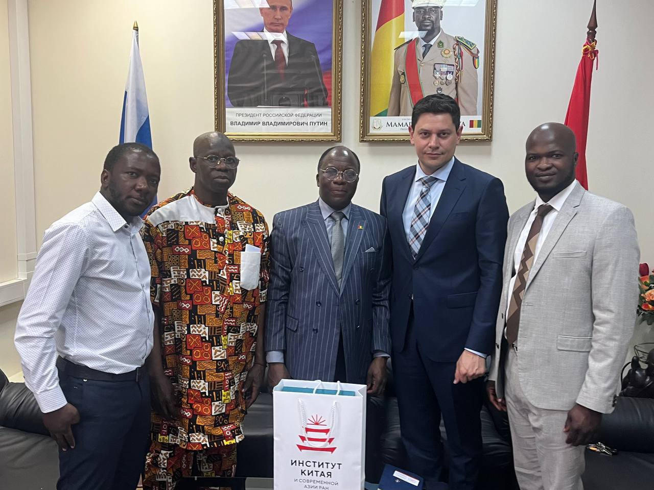НКЦ обсудил с послом Республики Гвинея возможности для расширения российско-гвинейского сотрудничества