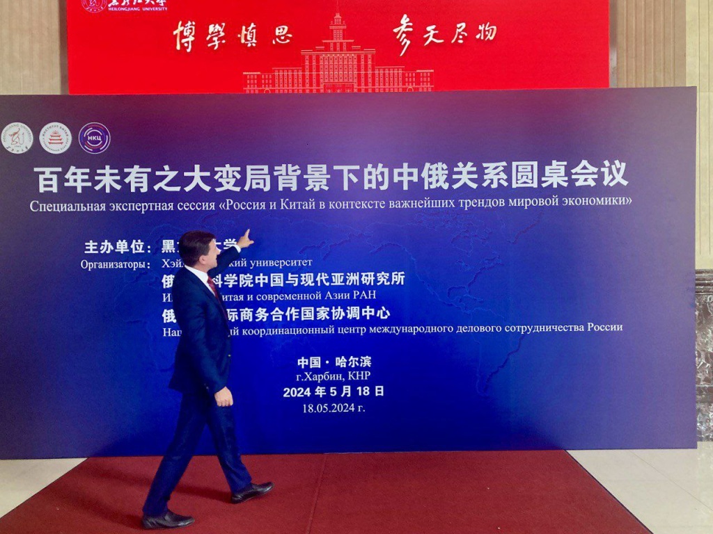 photo_5354804653461723990_y.jpg photo_5354804653461723990_y.jpg